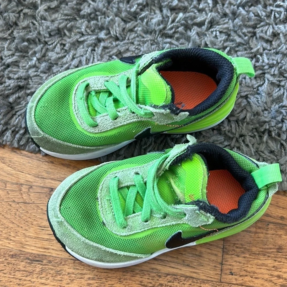 Nike Waffle One Toddler Electric Green Sneakers Size 7